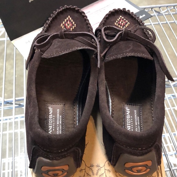 Manitobah Canoe Moccasin Dark Brown - Picture 4 of 4